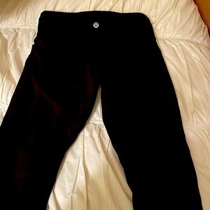 Lululemon full length wunder under leggings